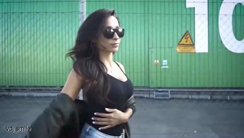 摄影室爆料外国女性视频,外国女性私密视频事件引发热议 第2张 摄影室爆料外国女性视频,外国女性私密视频事件引发热议 第2张